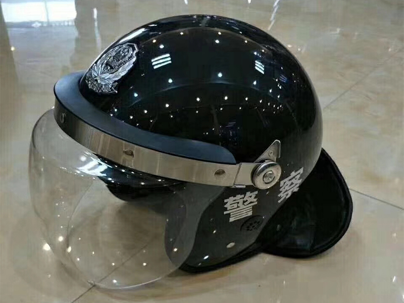 頭盔